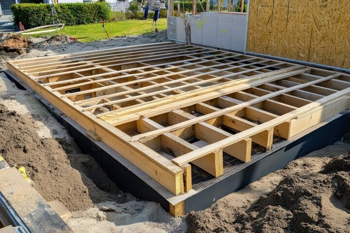 Durable floating deck foundation system using reinforced deck blocks and corrosion-resistant hardware for enhanced stability and long-term support.
